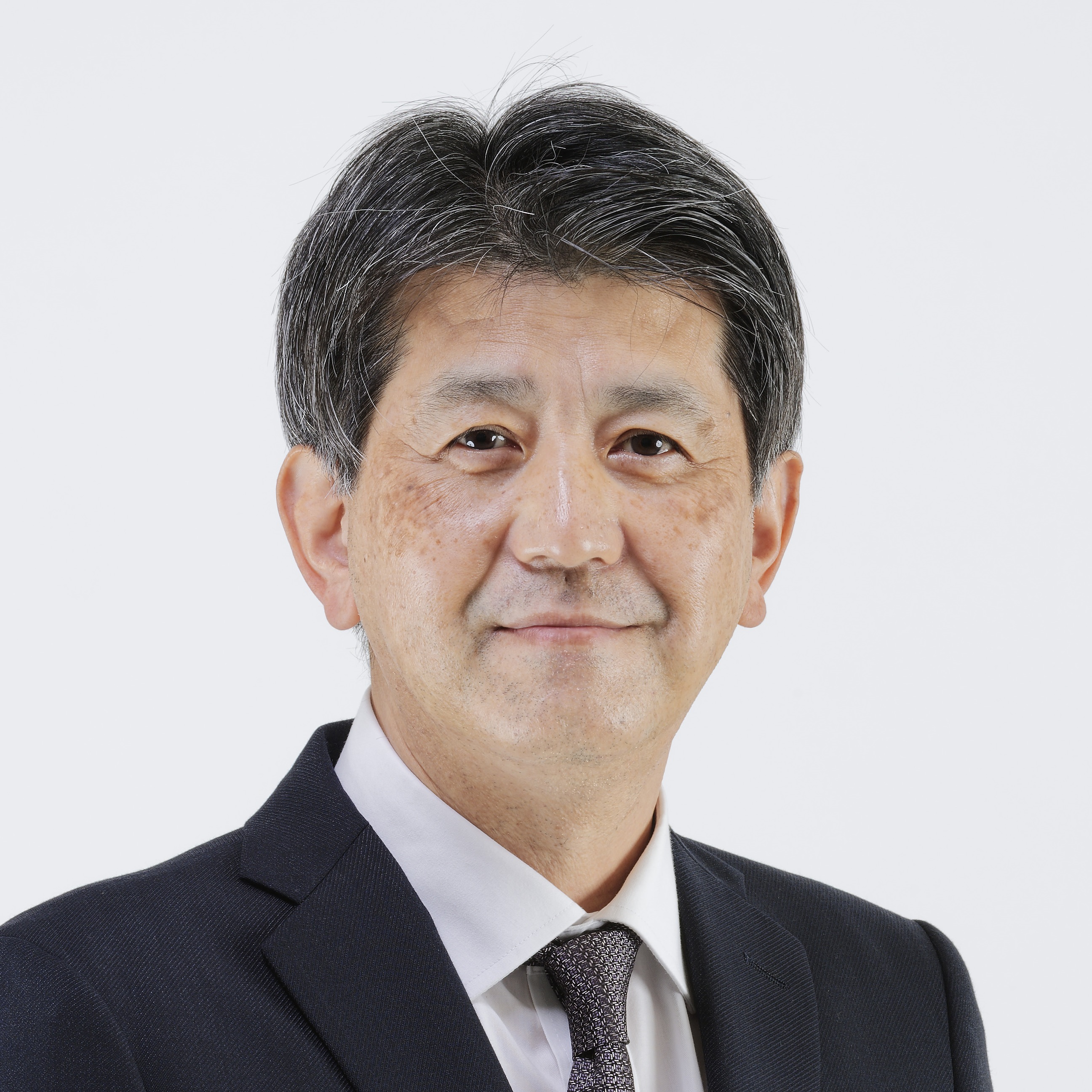 写真：陽鋼物産株式会社　代表取締役社長　青田　英敏